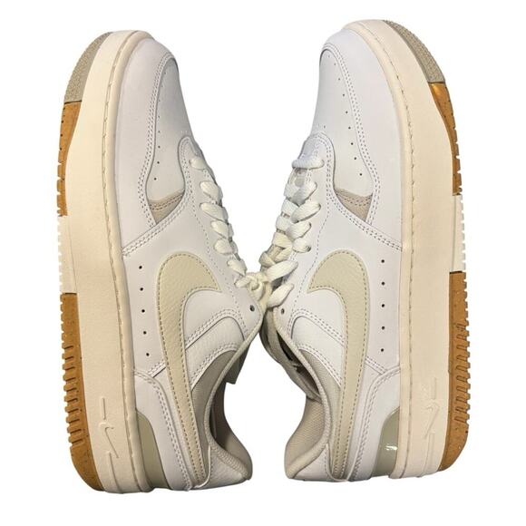 NIB NIKE Gamma Force Sneakers, White/Phantom-Light Bone, Women’s Size 9.5 - Picture 5 of 9